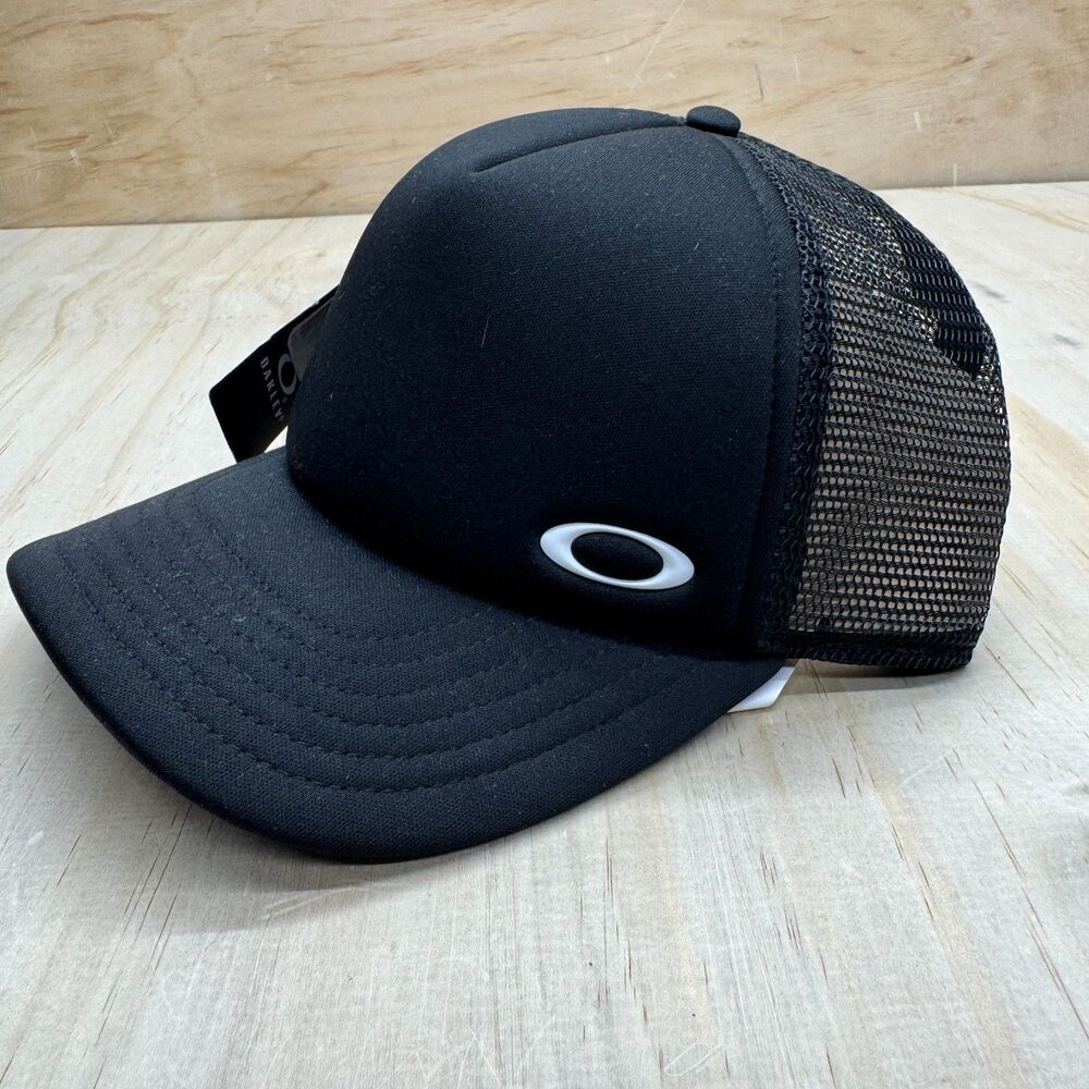 NEW Oakley Flip Trucker 2.0 Adjustable Snapback Mesh Hat Cap Black